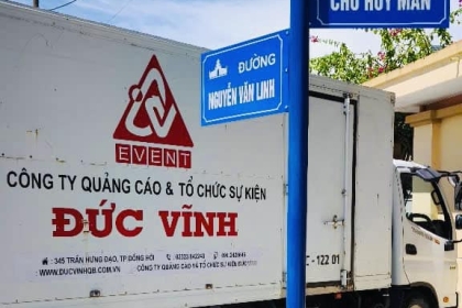 thi-cong-bien-cot-ten-duong